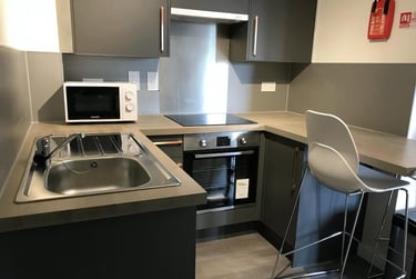 1 bed studio, Green Lanes, Newington Green, London, N169BS - Image 1